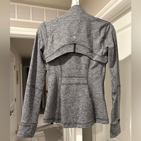 Lululemon Define Luon Jacket Size 6 in Heathered Black - Picture 2 of 3